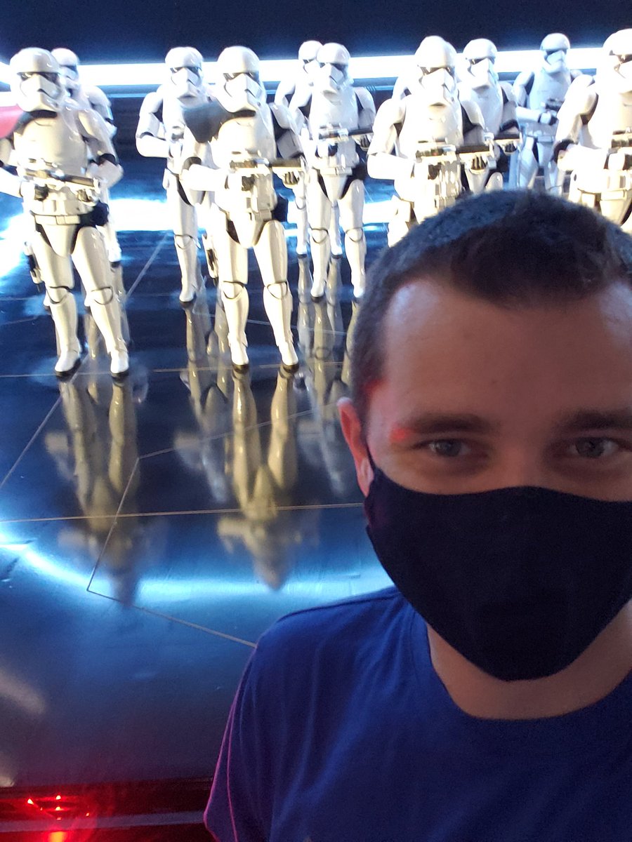 RyanCWebner's tweet image. Finally got to ride Rise of the Resistance!