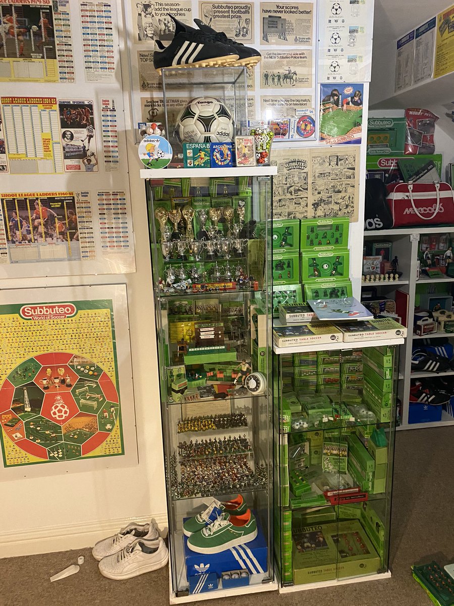 SubbuteoPad's tweet photo. Subbuteo community is growing and growing, letโs keep encouraging the old and especially young๐๐๐โฝ๏ธ
#keepthegamealive
#subbuteolife https://t.co/98ult5Ev9T
