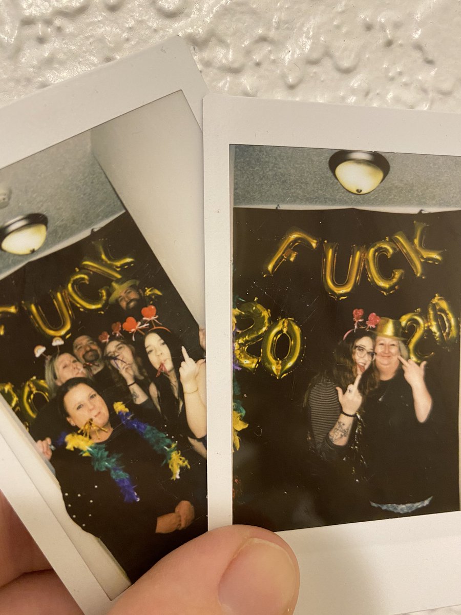 letsgetshelly's tweet photo. Happy New Years and happy birthday to my Boomer!! 🥳 https://t.co/akE3yZi897