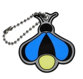 stardustzzz's tweet photo. Time to pick a hitchhiker for this #geocaching #cachekinz. Use the poll below to help decide what to attach to this firefly. https://t.co/XqVYmOhVMb