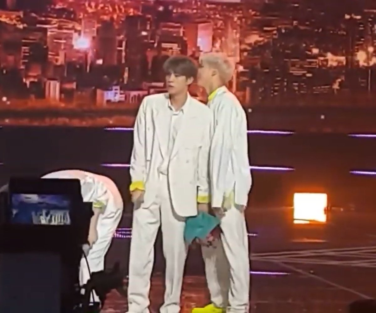 u know what happened in the third picture