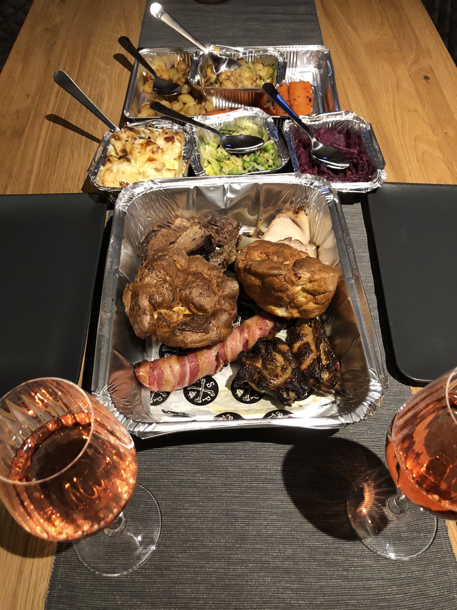 LouHedges's tweet image. Feeling #stuffed with @RobHiden1 thanks to the @The_Smoke_Pit’s amazing New Year’s Day Lunch takeaway feast! That’s the way to start 2021; with some epically yummy food! #firstdayof2021 #firstdayofthemonth #greatwaytostart2021 #newyearsday #thesmokepit #northampton #cowpigchicken