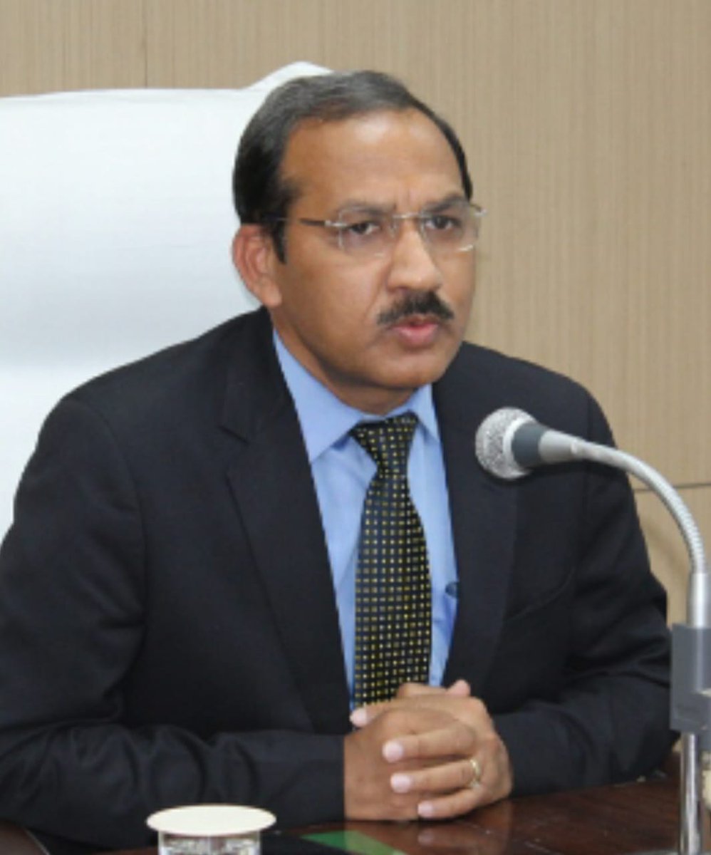 drmsecunderabad's tweet photo. #ShriAbhayKumarGupta, taken charge as new #DRM/SC Division, S.C.Rly. @1989 batch officer of Indian Engineering Services (IRSE). Shri  Gupta, Worked as #Sr. DEN/Co.-ord. Allahabad, Secy. To #GM/NCR, Allahabad, #ADRM Jodhpur &amp; served various important posts in Engineering. https://t.co/zAEakcVnT2