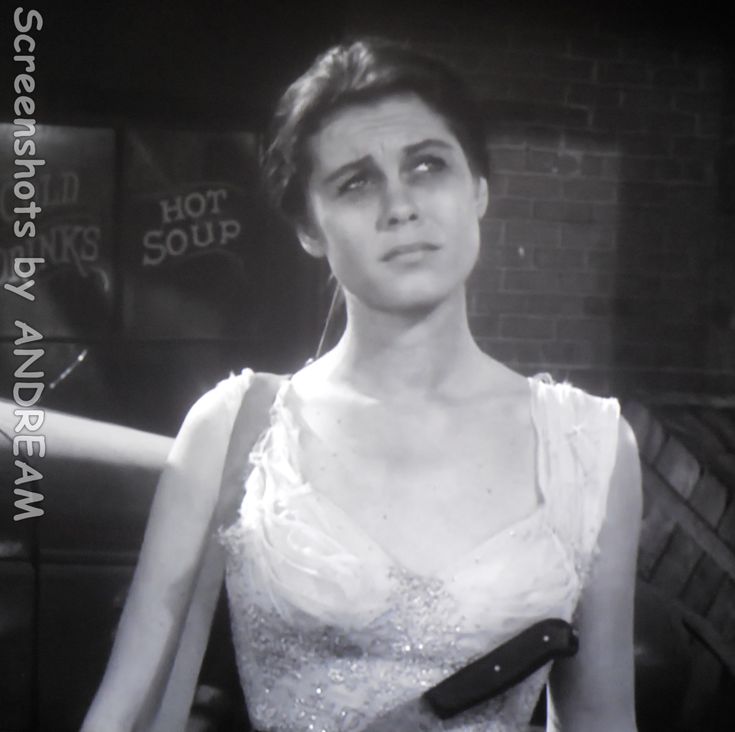 BeaTJones1's tweet photo. #TwilightZoneMarathon   #TwilightZone   #Two  

'twas the dress that did him in https://t.co/lz9QEBGxet