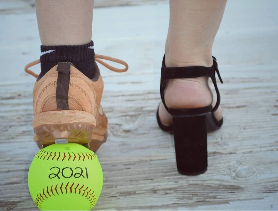 VegasFastPitch's tweet photo. Let's crush 2021!  Happy new year https://t.co/tA3itxECa7