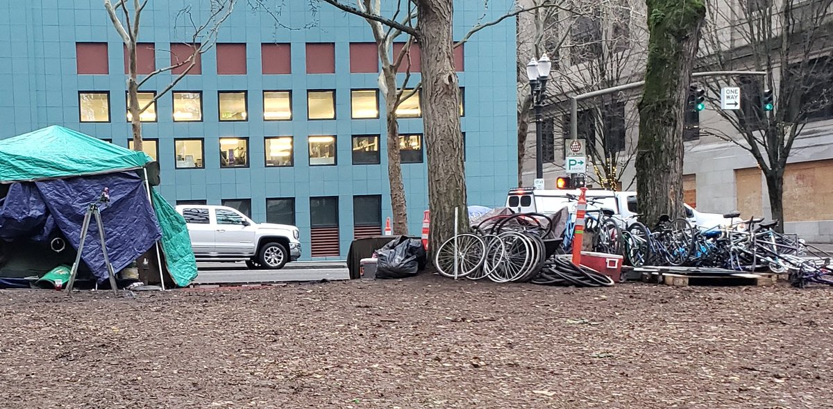 DeadPortland's tweet image. Anybody missing a bike from their yard?