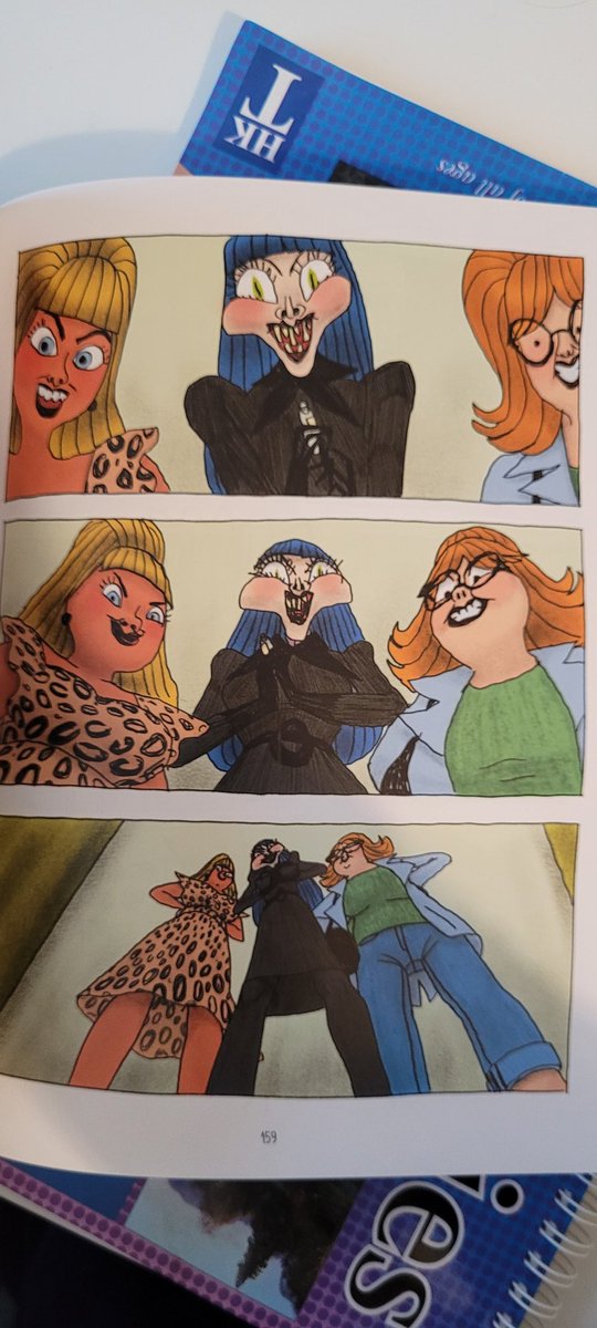 Really enjoyed this graphic novel update on The Witches by  @PenelopeB. Makes good use of the format to do things a novel can't and there are some interesting tweaks to the story and characters. Great for Y3 I'd say.