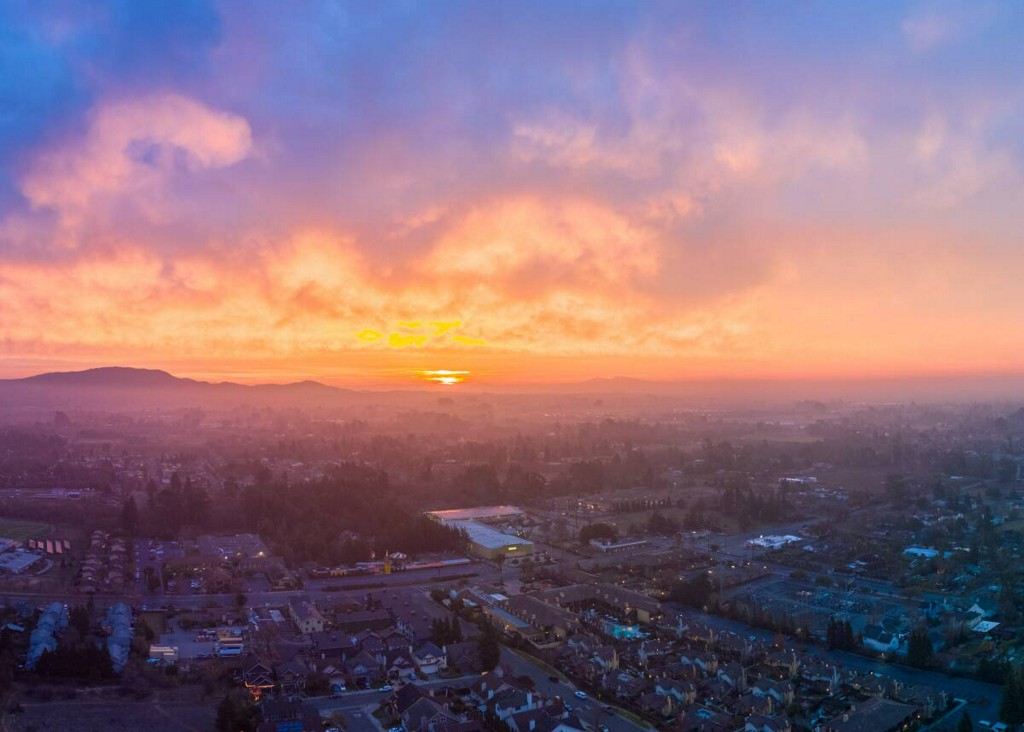 It’s a new year, Sonoma sonomanews.com/article/news/i…