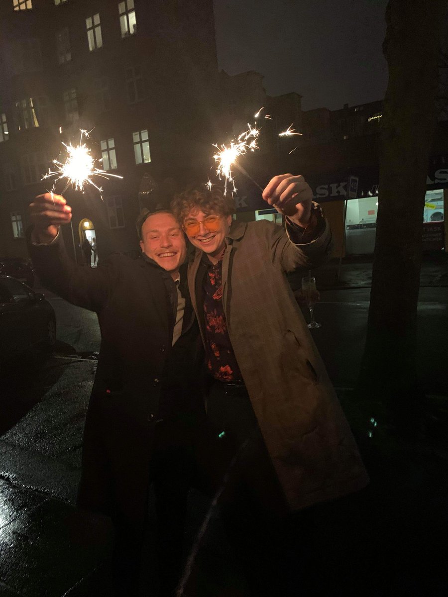 tempelfar's tweet image. happy new years guys