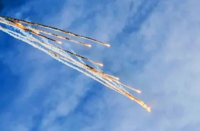 <18> Meteorites"Even if they were to see lumps of the sky falling down, they would say, (A mass of clouds.)" [Quran 52:44]