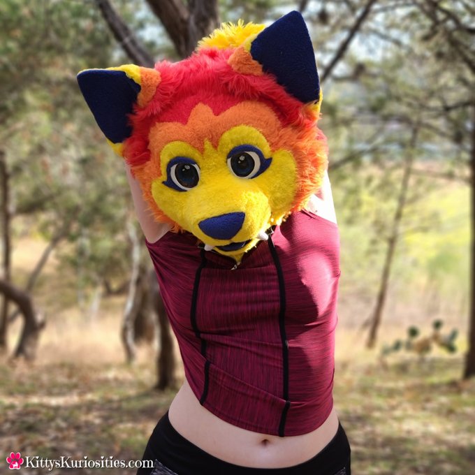 *stretch* *yawn* Happy New Year from https://t.co/fdVgFimPso! May your snack bowl be overflowing and