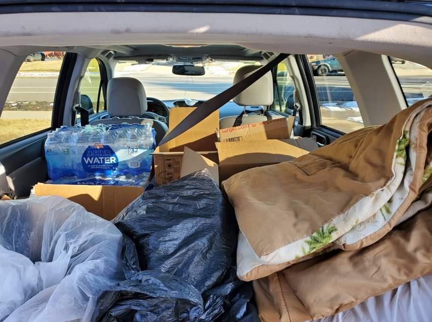hansensclasses's tweet photo. Headed out to deliver basic necessities to our Denver Community #ihaveenough https://t.co/QKQabTm5PY #helpothers #homelessness #2021goals @hansensclasses @HinkleyHS https://t.co/mTpcOh5zfA