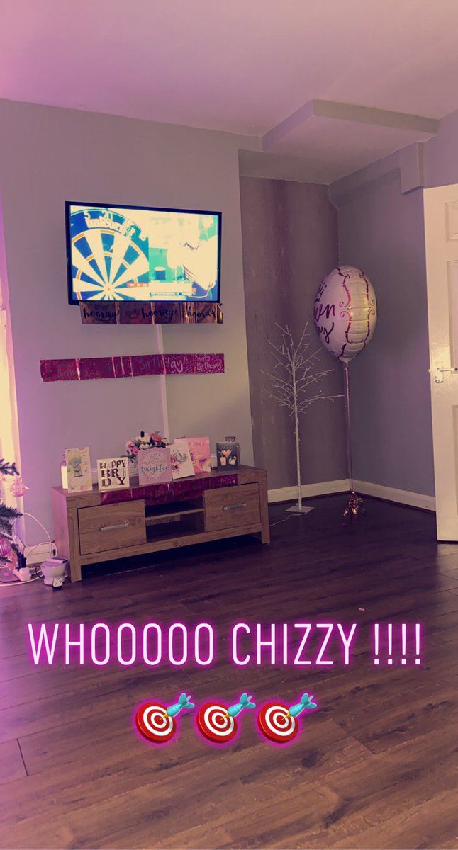 StickyvikVicky's tweet image. Boom 💥 wonder when last time mvg got white washed !!! Beyond awesome darts there by @ChizzyChisnall ! @OfficialPDC @livedarts