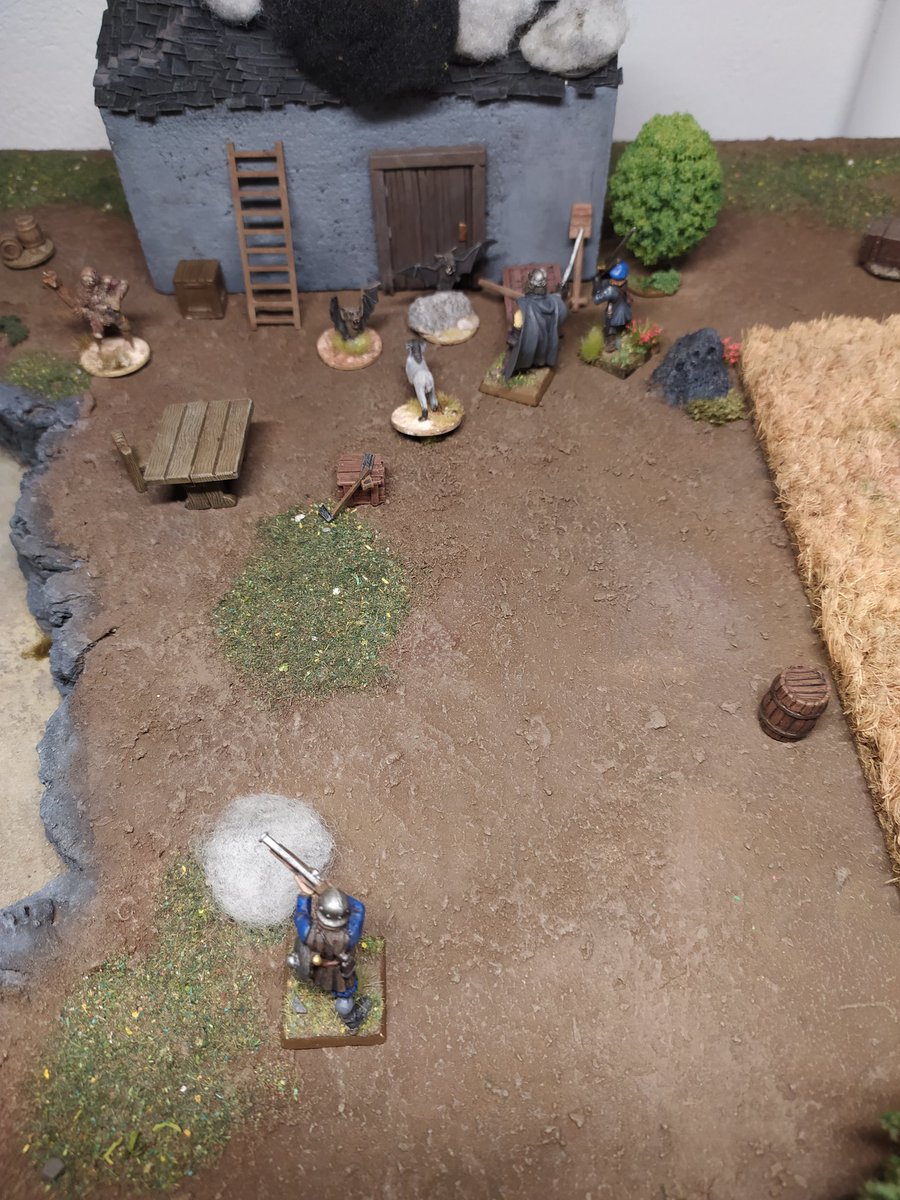 LordManteca's tweet photo. Probando #Rosd #frostgrave primer escenario. Está entretenido, pero muy aleatorio ese #d20roll . Cosas buenas campaña y que se adaptan muy bien. Hemos jugado en el bajo palatinado en la época de la #30yw con mis suecos contra Zombies, esqueletos y otros seres de mal vivir. https://t.co/CyhaaQNuXF