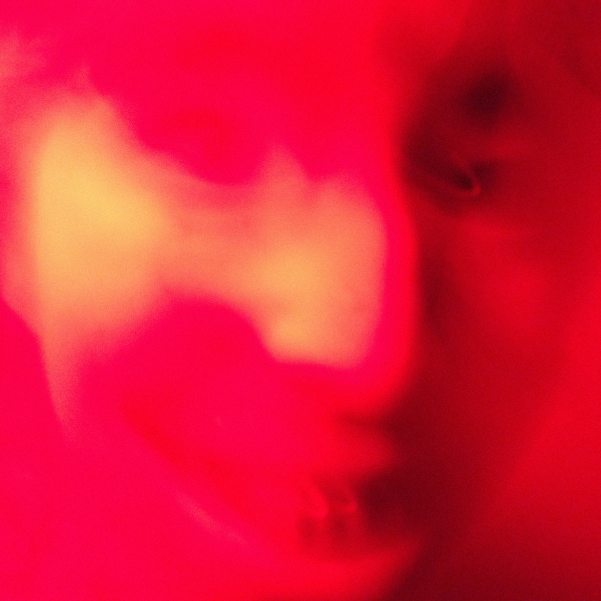  @MeishiSmile - Hate Floods SlowAt SXSW 2015 I was pleasantly surprised that screaming was a key element of the MS live show. Now, as detuned rave synths burst behind the noise wall of a full band, I hear them making the music they were always meant to: 