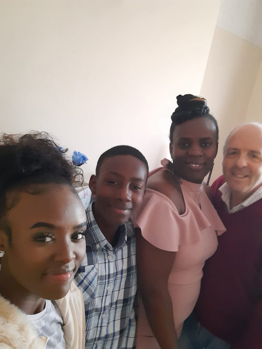 stephenwilday's tweet photo. Christmas Selfie https://t.co/P1BoVZpqT2