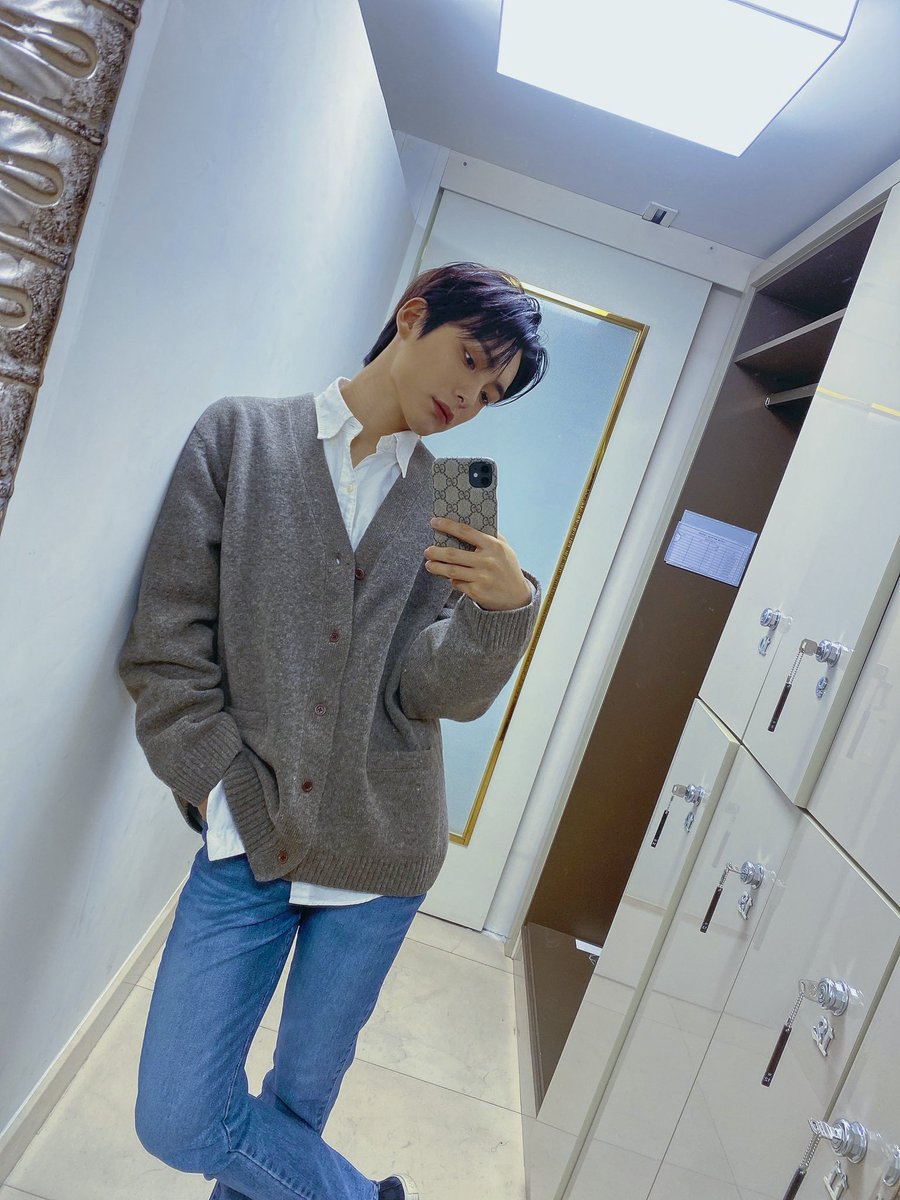 CH0lC's tweet photo. ⠀⠀ ⠀⠀⠀⠀ 

⠀⠀⠀⠀⠀   ⠀ 𝟎𝟏.𝟎𝟏 ˒ 𝒍et's 𝘀tαrt 𝙤v𝗲r 
⠀⠀⠀⠀  ⠀   αgαın ── #nǝꭐꭚeαr ٠ 𑁍
⠀⠀⠀ ⠀⠀⠀  ⠀
⠀⠀ ⠀⠀⠀⠀ https://t.co/tG61aqvyN8