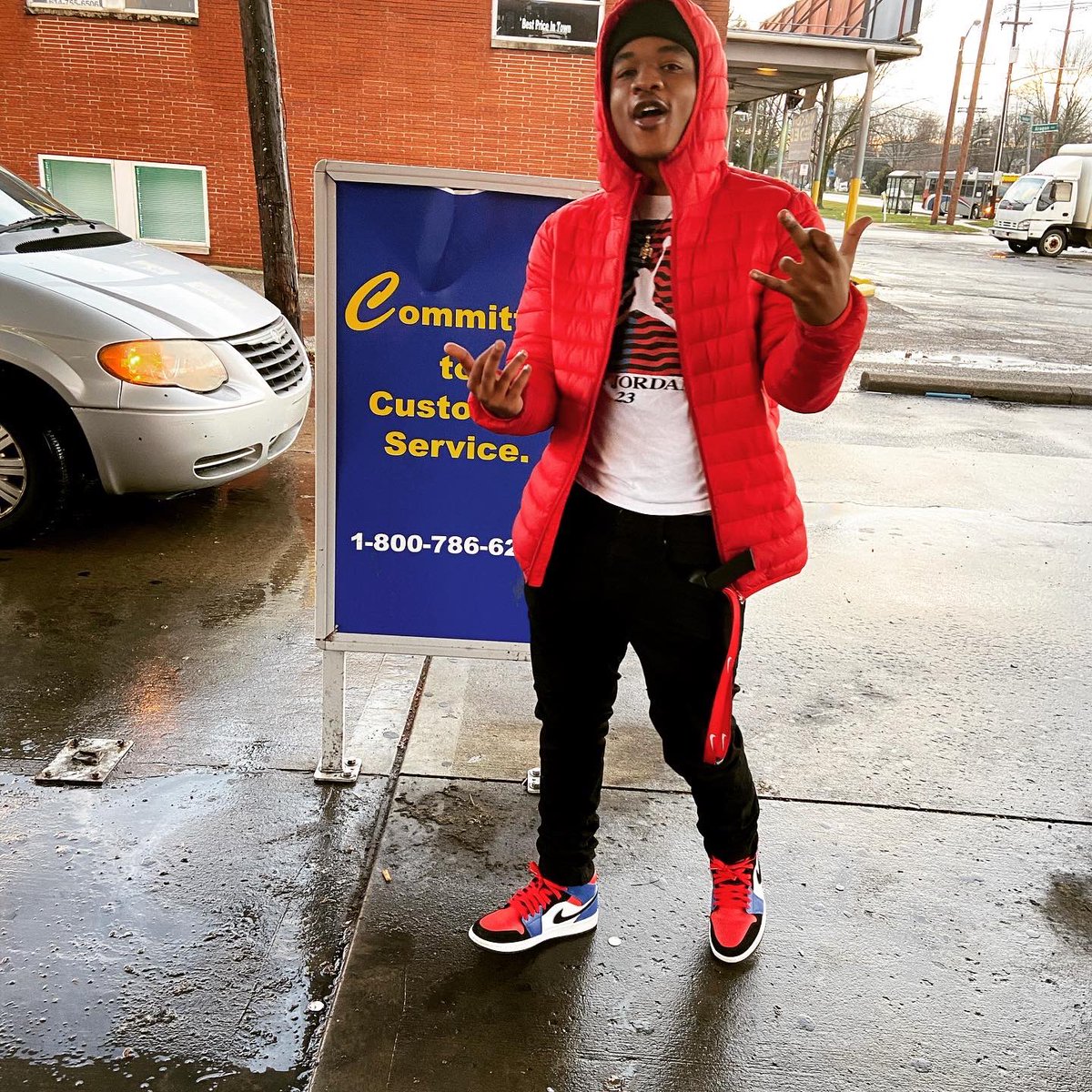 ripthirst's tweet photo. When you getting big boy paper, tha type to turn yo OG to ah hater 🙆🏾♂️💸 #IMDA1 https://t.co/LQ9YlxIW0l