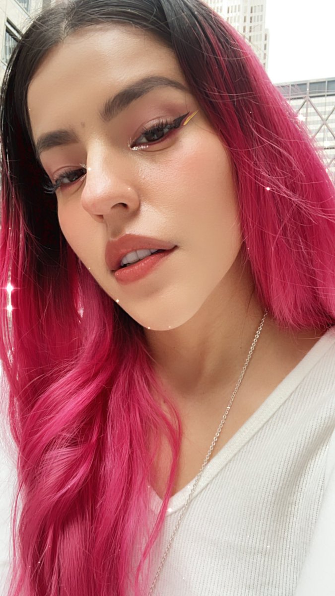 LESSLIE POLINESIA tweet media