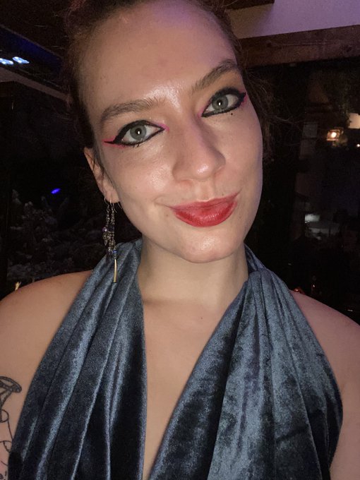New Years Eve looks, don&rsquo;t ya wish you had been the one to mess up my lipstick? ;) #xxx #naughtynight<a href="/tag/makeup"class="tags"><span>#makeup</span></a><a href="/tag/lipstick"class="tags"><span>#lipstick</span></a><a href="/tag/altmodel"class="tags"><span>#altmodel</span></a><a href="/tag/xxx"class="tags"><span>#xxx</span></a><a href="/tag/kinkster"class="tags"><span>#kinkster</span></a><a href="/tag/naughtynight"class="tags"><span>#naughtynight</span></a>