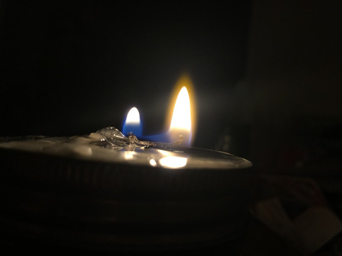 babeenight's tweet photo. ๐
1/1/21
As its light fades it became 2 i look up to see the stars and hope when itโs out, the smoke reaches you.
#candle
#newyear
#newchances
#Love
#openjar https://t.co/KM7eHDtsyG