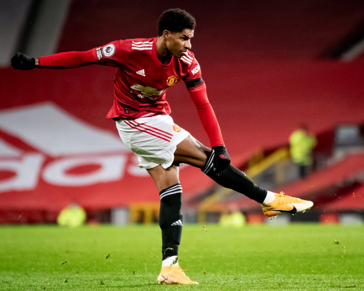 ...and finally our forwards, with a goal from  @AnthonyMartial and  @MarcusRashford continuing his run of appearing in every United game this season!(4/4)