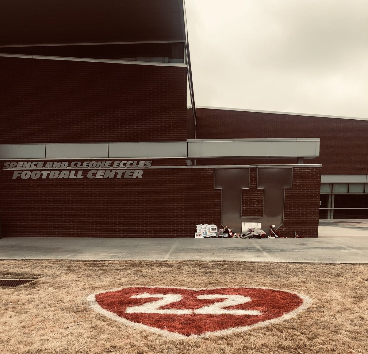 BodkinIsABoss's tweet image. This seemed like the most logical place to begin the Ty Jordan Challenge ❤️ #597ForTy #ForTy #LLTY 5.95 miles down, 591.01 more to go.