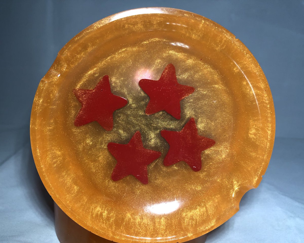 pointlessscre8s's tweet photo. These Dragon Ball and Red Petal ashtrays are both available, with free shipping, at https://t.co/CZ6ALUMI9G
#resinashtrays #customashtray https://t.co/klHCwZOXaf