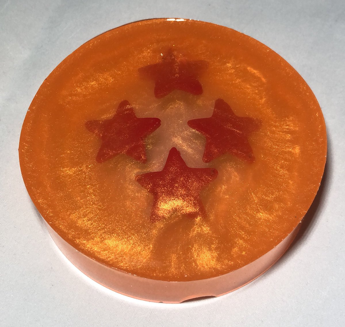 pointlessscre8s's tweet photo. These Dragon Ball and Red Petal ashtrays are both available, with free shipping, at https://t.co/CZ6ALUMI9G
#resinashtrays #customashtray https://t.co/klHCwZOXaf