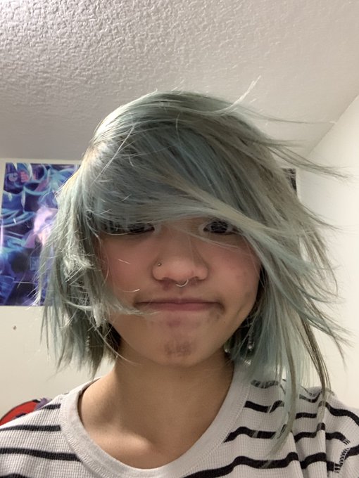 Watch v ♡ (⇀ 3 ↼)'s leaked NSFW photo on TwXstars