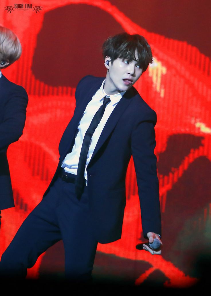 yoongi being tiny and adorable~a short devastating thread