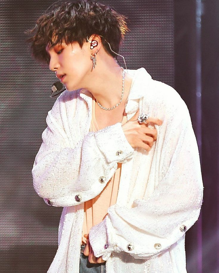 yoongi being tiny and adorable~a short devastating thread