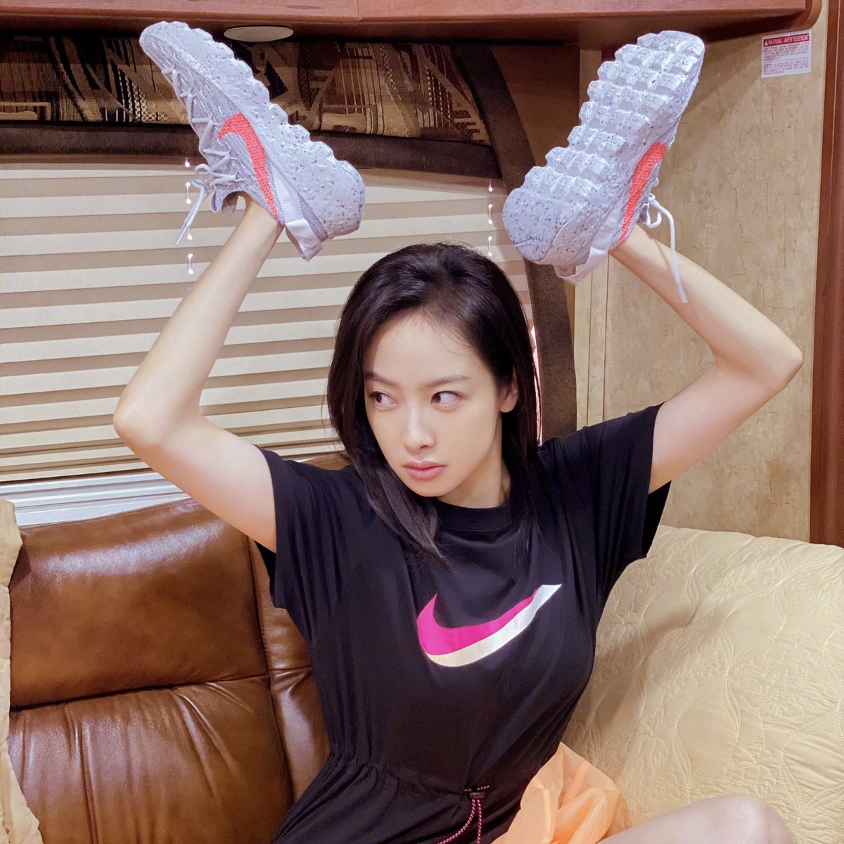 Thread of  @thesongqian Moments that compile all translations for dramas, shows, interviews, etc. + major events + stage performances for easy accessibility  #SongQian  #VictoriaSong