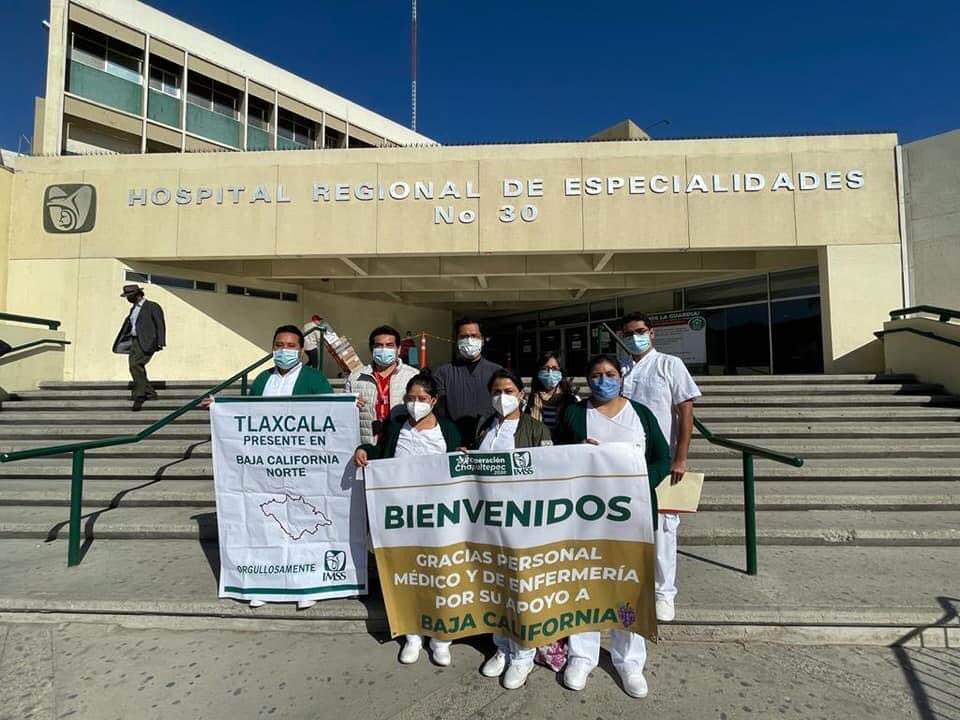 al_garciam's tweet photo. Provenientes de Tlaxcala, más médicos llegaron a #Mexicali para incorporarse a las acciones contra el #COVIDー19 en el Hospital no. 30 del @Tu_IMSS en la capital del estado. Esto dentro de las acciones de la #OperacionChapultepec del Seguro Social contra la pandemia. https://t.co/aX5WjsdPfI