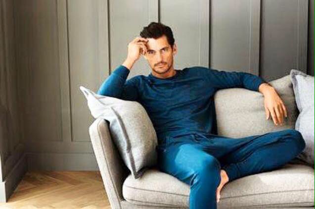 TheEvaCross's tweet photo. Happy New Year everyone! Let’s hope 2021 is so much better and brighter ... and for me? Filled with this beautiful man.... https://t.co/GWu5bZpCWL