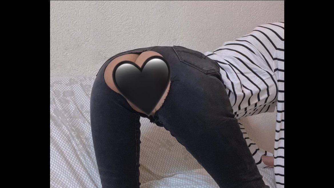 GirlMerseyside's tweet image. New butt plug for the new year, 2021 is already feeling better 😜#Cfnm