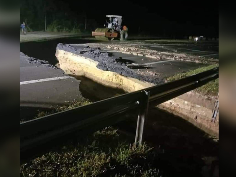 Sinaronline On Twitter Km63 Dan Km73 Jalan Segamat Kuantan Di Segamat Ditutup Sementara Bermula Jumaat Bagi Menjalankan Kerja Kerja Baik Pulih Akibat Tanah Runtuh Https T Co Chscqi7fce Twitter