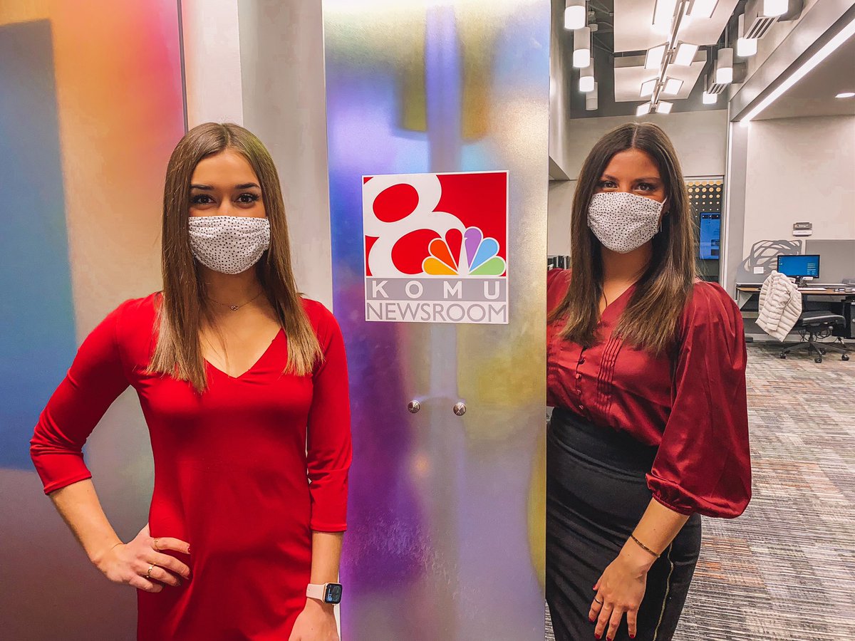 Be sure to tune into KOMU 8 tonight at 9 and 10 p.m. to watch Elyse Schoenig (PC ‘18) and Lauren Michelson (PC ‘18) as they anchor on this evening’s show! Can’t wait to cheer these two on 🎥⚡️