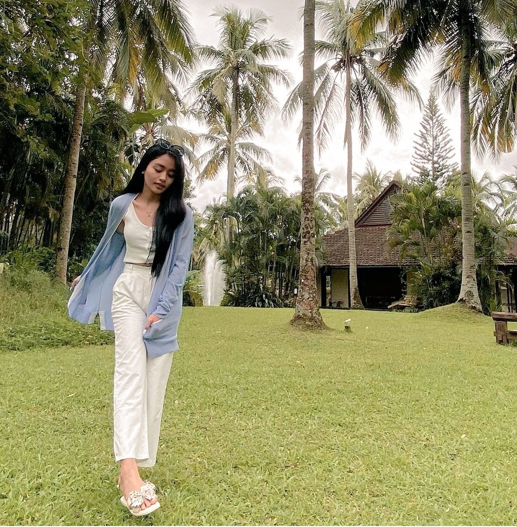ilovevivoree05's tweet photo. I see Nadine vibes @vivoree  ✨

#Vivoree https://t.co/L4VrDiVO4G
