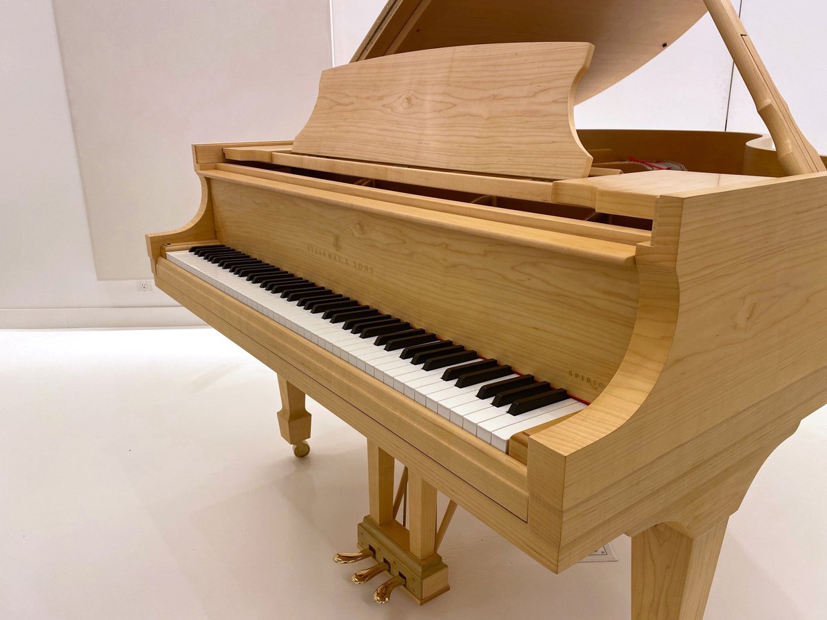 SteinwayAndSons's tweet photo. New year? New veneer. Figured Sycamore is a maple by genetic makeup and among the most valuable native broad-leafed trees in Europe. Nearly white in color with a fine, notable uniform structure, this light color wood evokes a minimalist elegance. https://t.co/Enkw3PSLZs https://t.co/ugHUBz3NqC