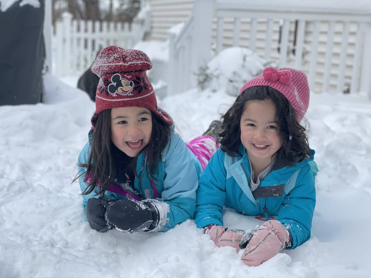 3/ We won the parenting lottery. It was a breakout year for both of their personalities (6 & 4). Pretty incredible to see them develop. Total troopers with Covid times. Remote school. Masks. Easy peasy.