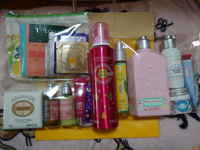 ロクシタン福袋21 L Occitane 福袋の中身ネタバレ 去年の方がよかった サンプル多すぎ など まとめダネ ロクシタン福袋21 L Occitane 福袋の中身ネタバレ 去年の方がよかった サンプル多すぎ など まとめダネ