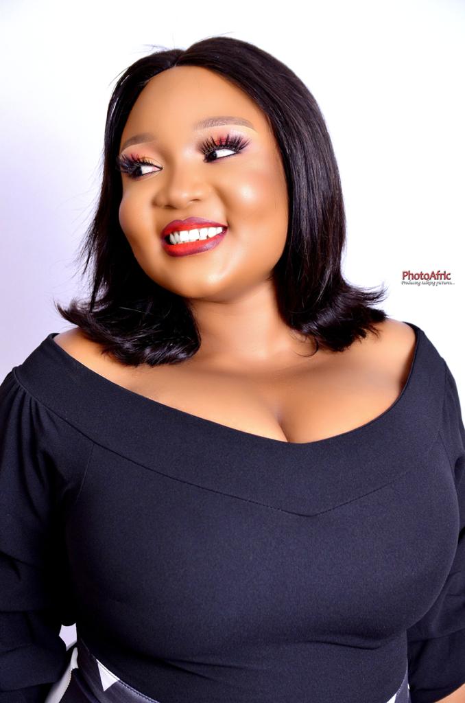 Silverine15's tweet photo. I am officially a year older🎉🎂❤️May this year bring me new happiness, new goals, new achievements, and many new inspirations. Happy birthday to sweet me! #newyear #newmonth #jan2 #capricornqueen https://t.co/hDHyObh9B5
