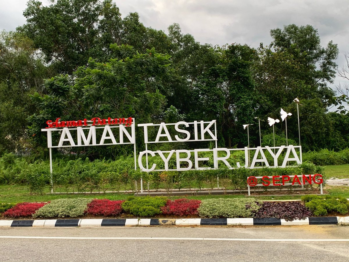 Taman tasik cyberjaya