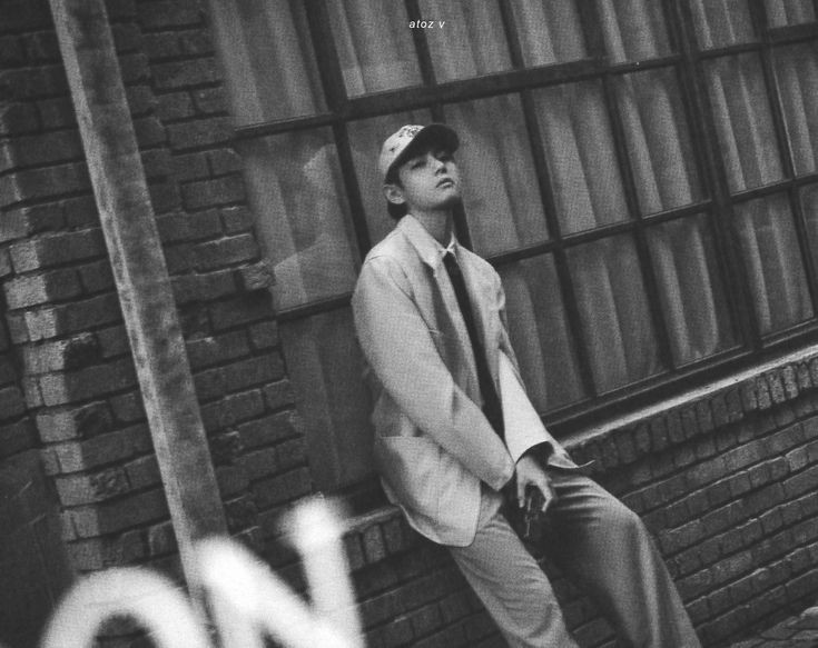 vantebly's tweet photo. i love u forever . . .
#formyIoveV @BTS_twt https://t.co/9ZXT44H0fb