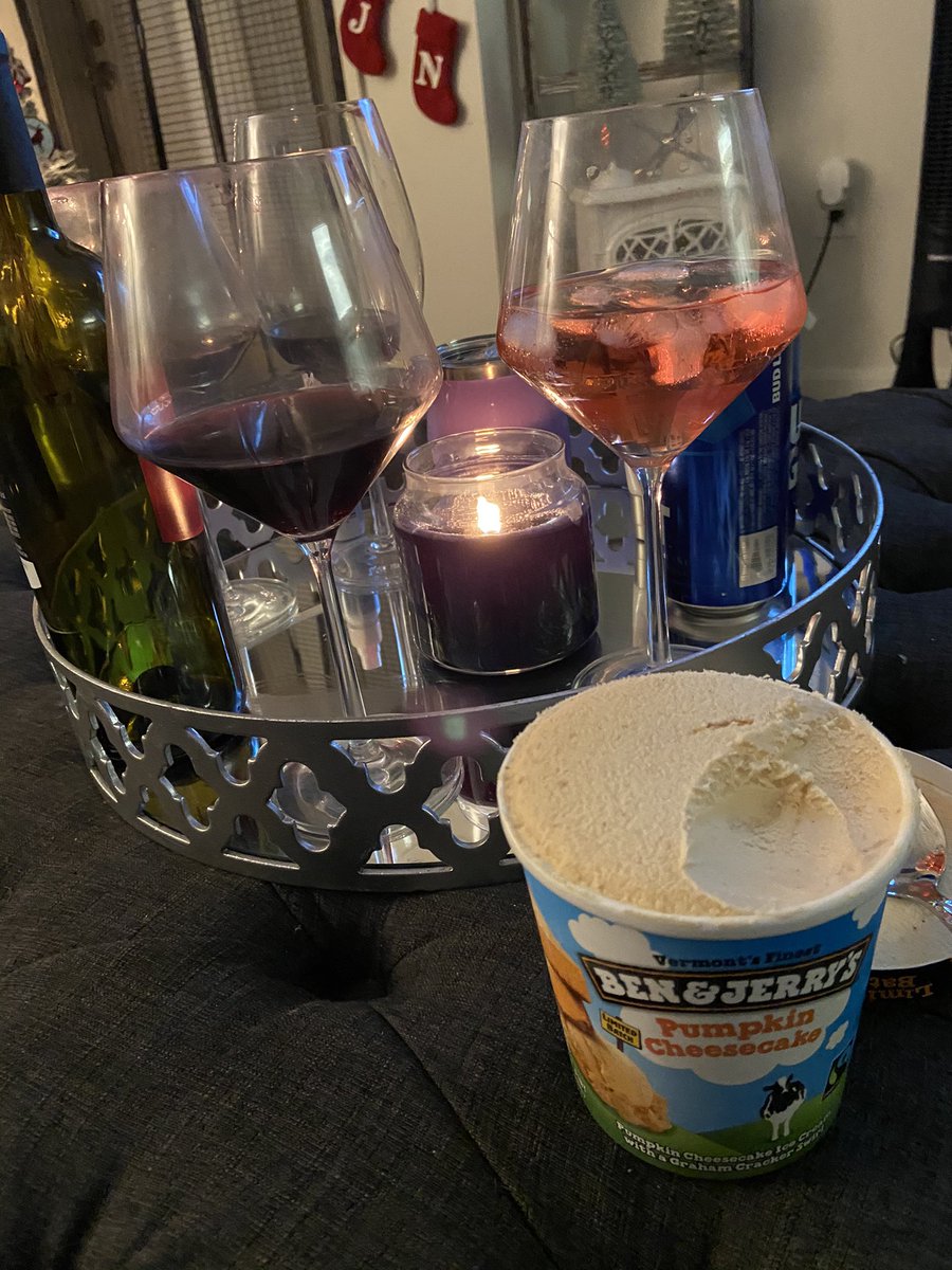 tessayonta's tweet photo. Friday night vibes. https://t.co/PBv7OkZQC6