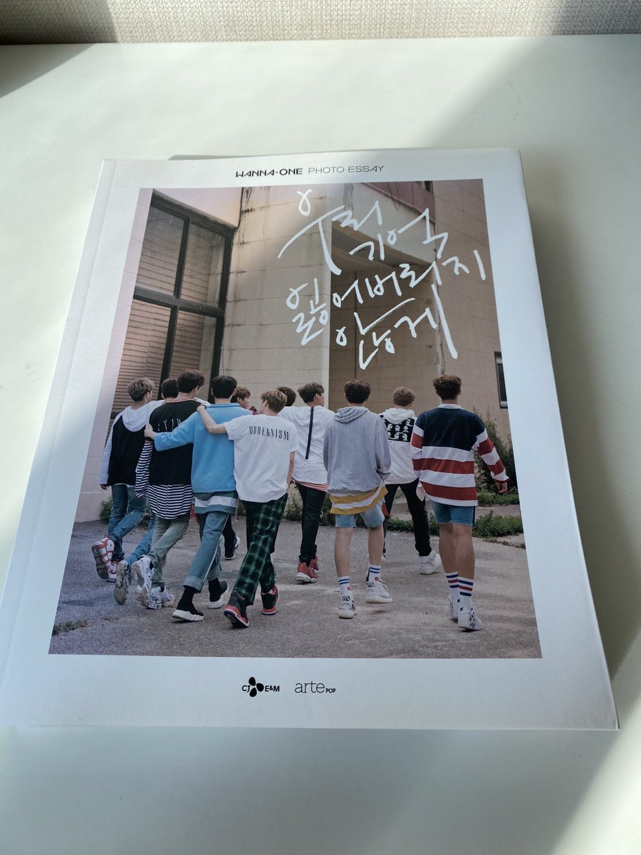 ONG_vid0825's tweet photo. 워너원 포토에세이 팔아요
포장만 뜯은 새 제품입니다
택포 1.5 인증 다 가능하니 연락주세요
#워너원 #강다니엘 #박지훈 #이대휘 #김재환 #옹성우 #박우진 #라이관린 #윤지성 #하성운 #황민현 #배진영 #워너원판매 #앨범 #포카 https://t.co/GJjBjF1yim