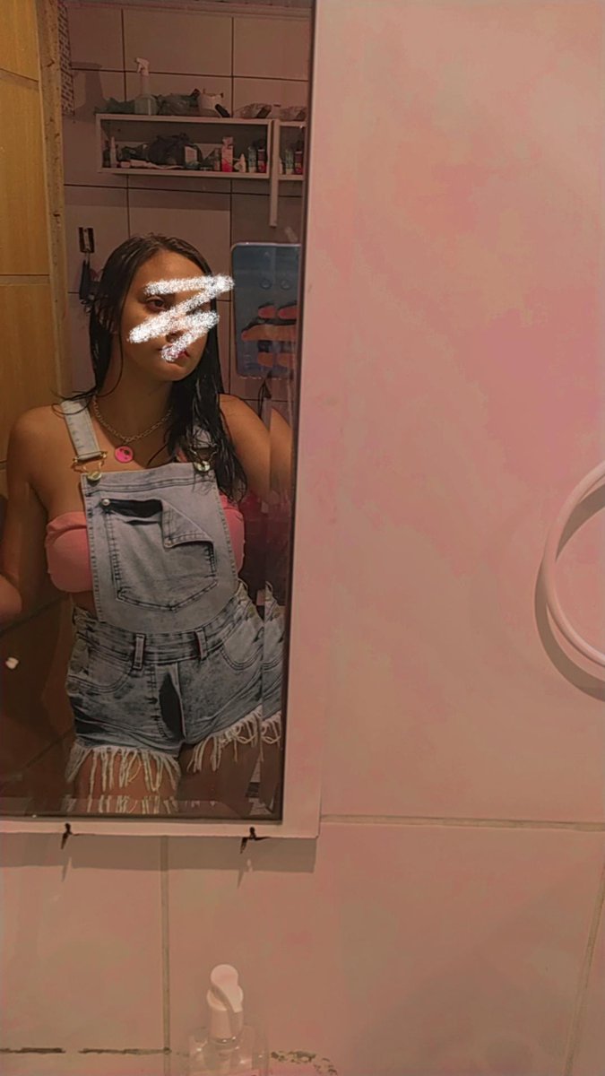 Luiza80171907's tweet image. Feliz 2021🤤🍻