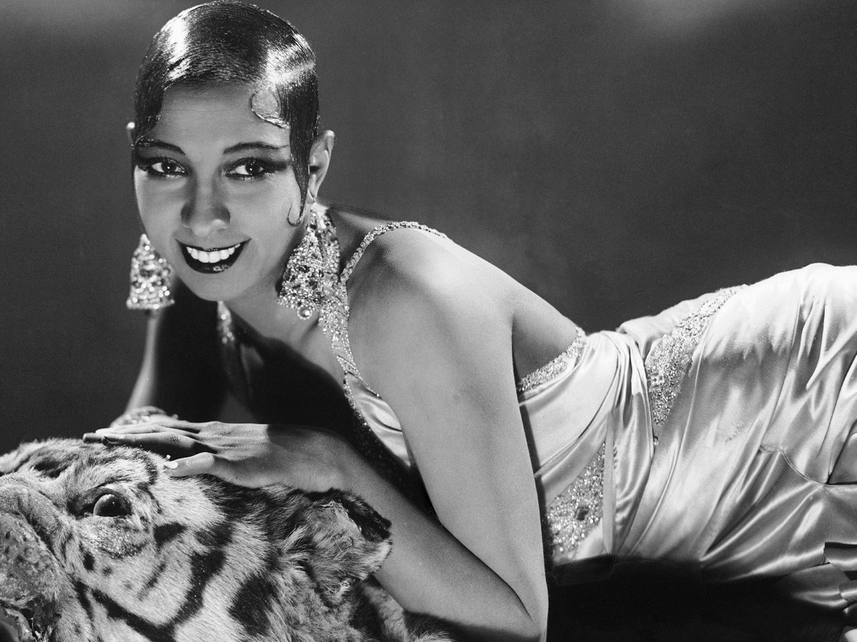 8. But Holman was just as interested in women as men — if not more so.She had a long romance with DuPont heiress Louisa Carpenter, a tempestuous affair with the famous actor Tallulah Bankhead, and countless others. There were even rumours she was sleeping with Josephine Baker.