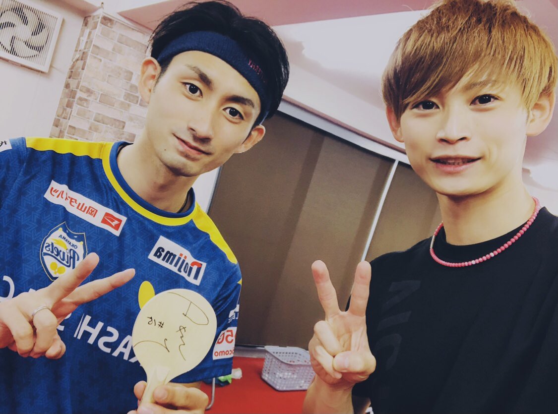 🧧お年玉プレゼント企画🧧
上田仁選手にご協力頂きました！
<a href="/Ueda1210JIN/">上田仁 /JIN UEDA</a> 

【背番号入りサインラケット】
🎁1名様にプレゼント🎁

そして僕からもおまけで
【テナジー05 赤　特厚】付き✨

応募方法はこのツイートをRTと
岡山リベッツさんをフォロー😊👍
<a href="/okayamarivets/">岡山リベッツ</a> 
instagram.com/okayamarivets